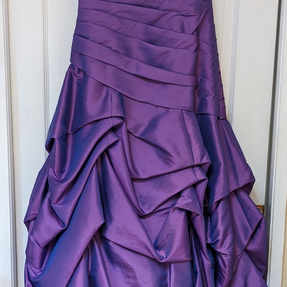 Grad dress - Picture 5 of 7